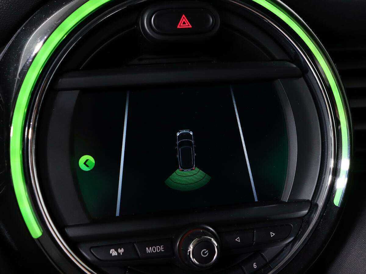Mini Hatch 2021