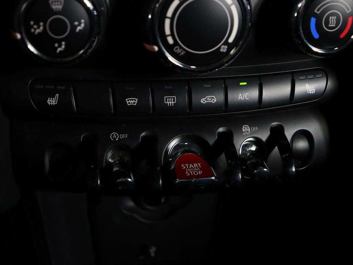 Mini Hatch 2021