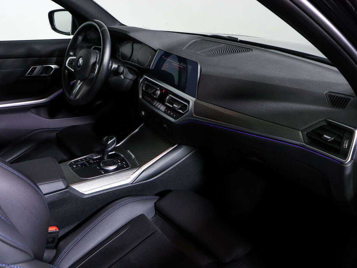 BMW 3 серии 2020