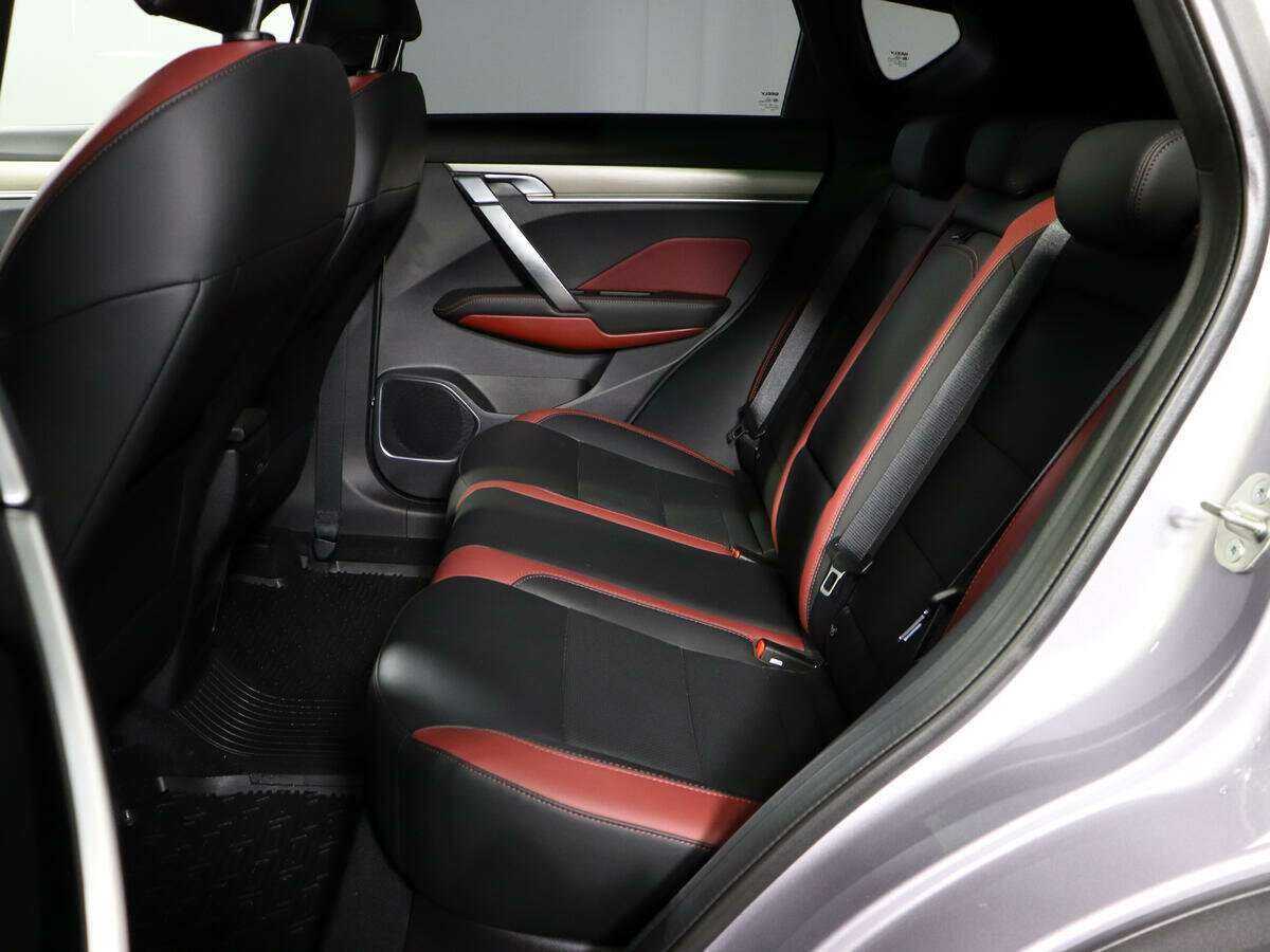 Geely Coolray 2023