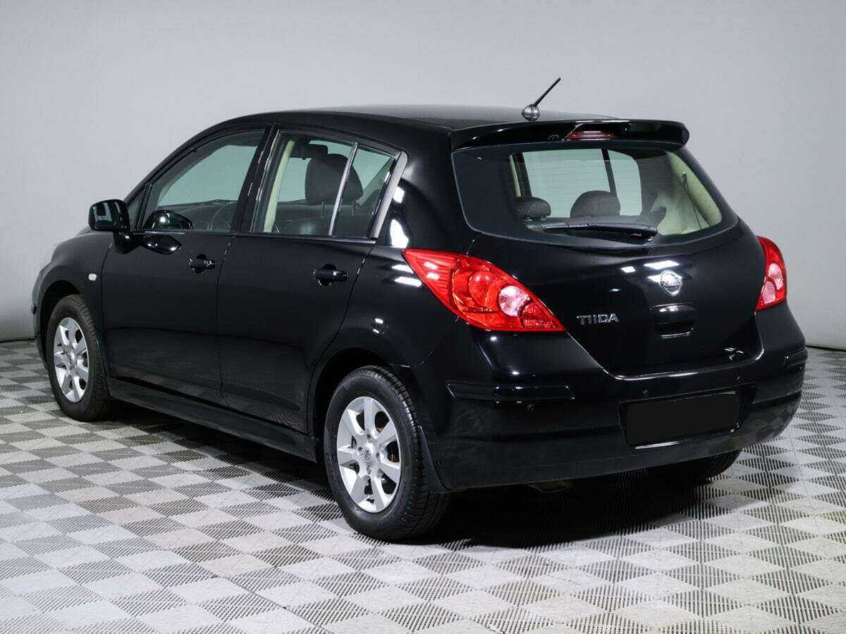 Nissan Tiida 2012