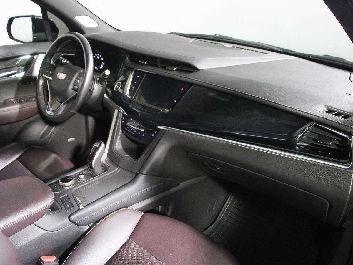 Cadillac XT6