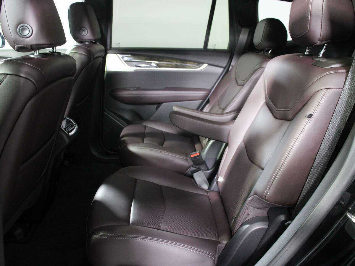 Cadillac XT6