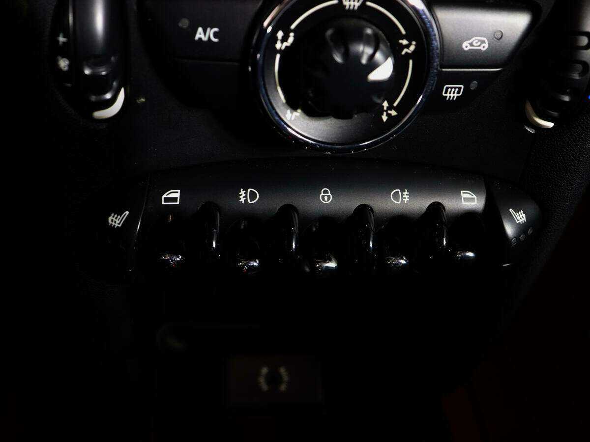 Mini Hatch 2012