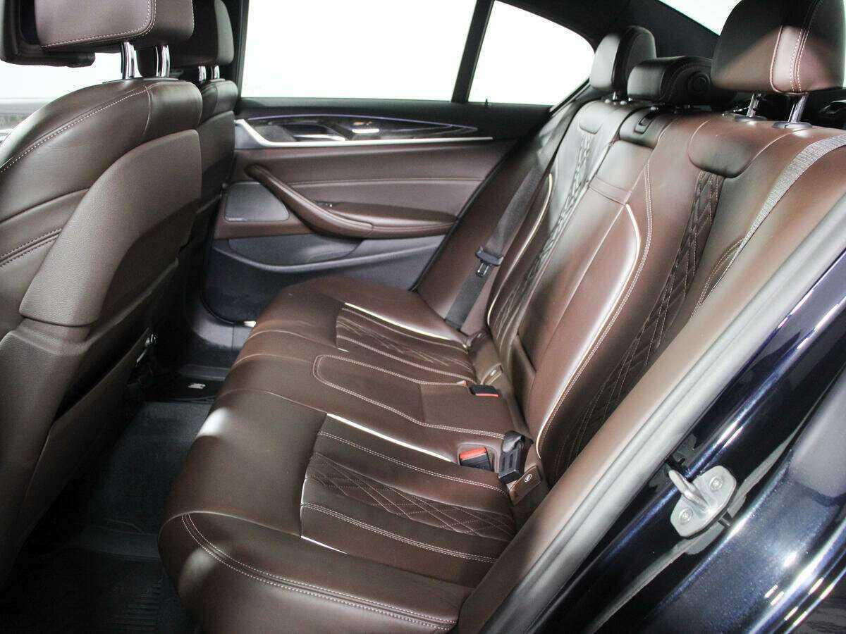 BMW 5 серии 2019
