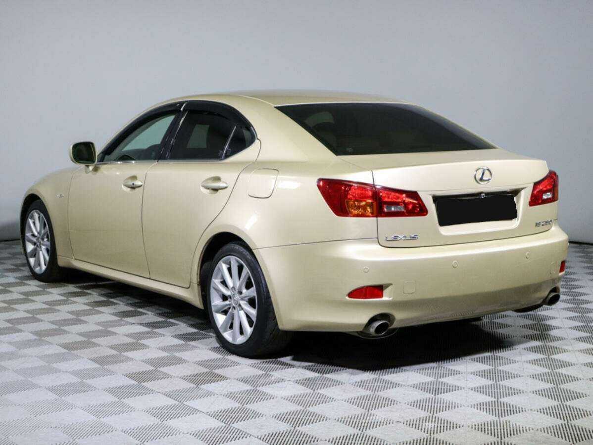 Lexus IS