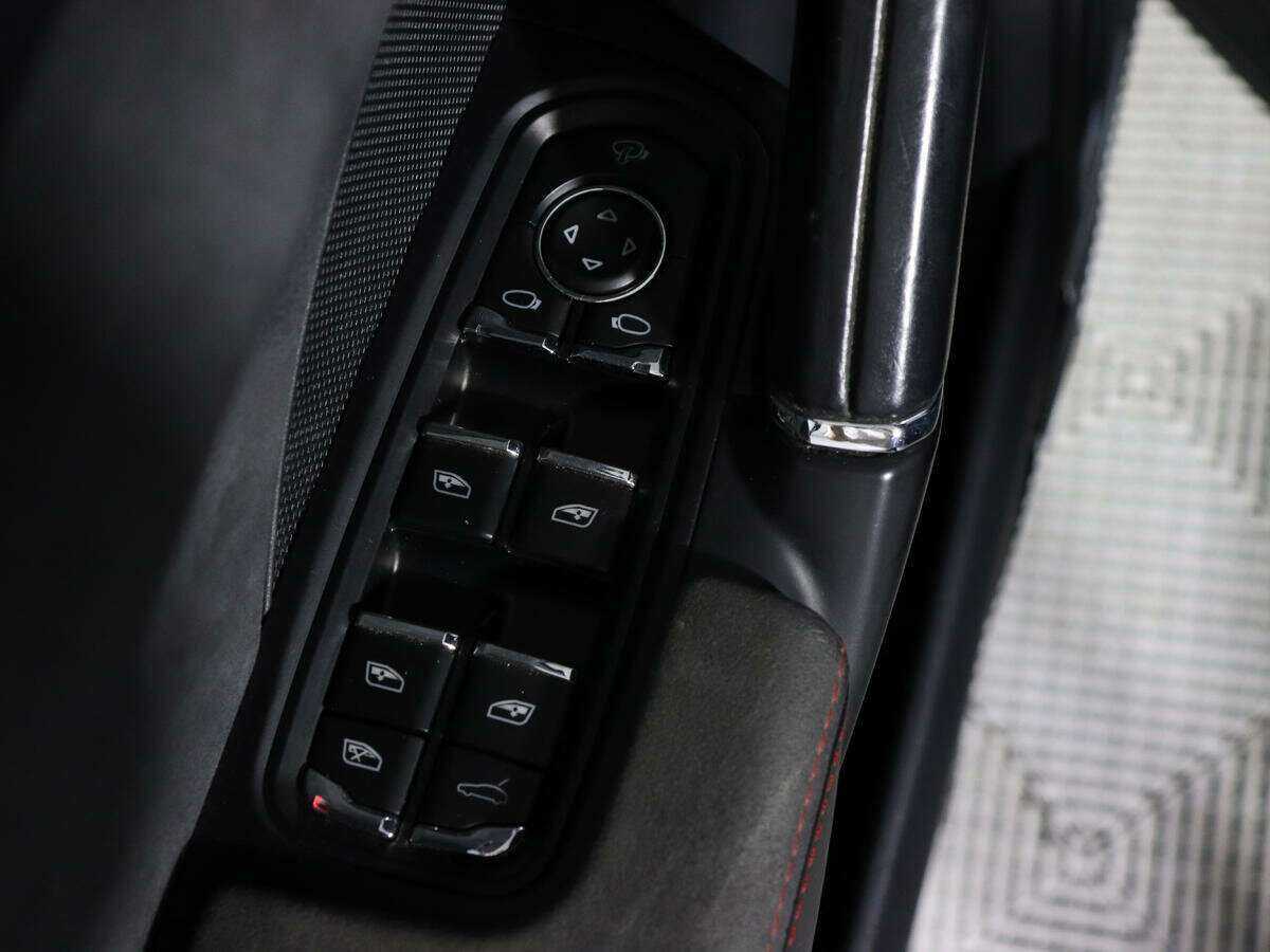 Porsche Cayenne 2015