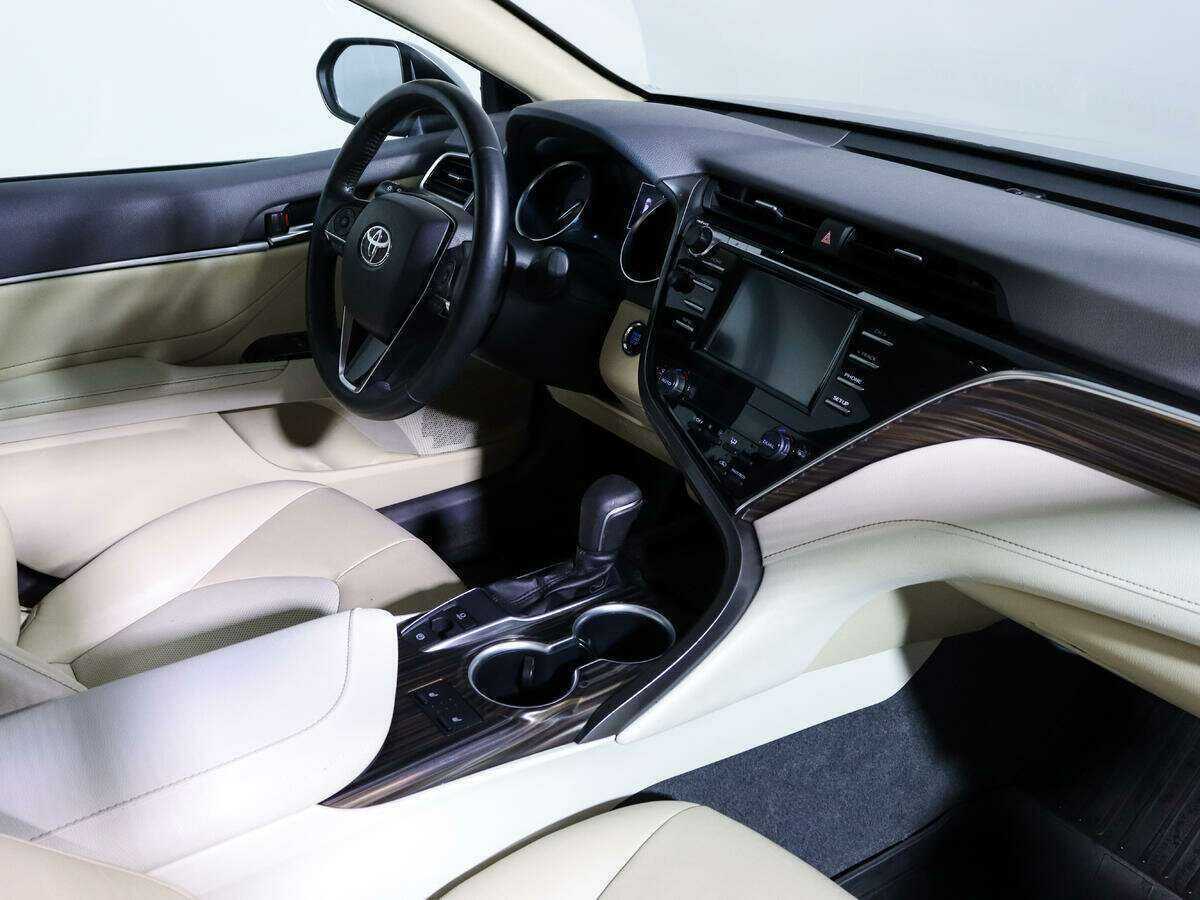 Toyota Camry 2020