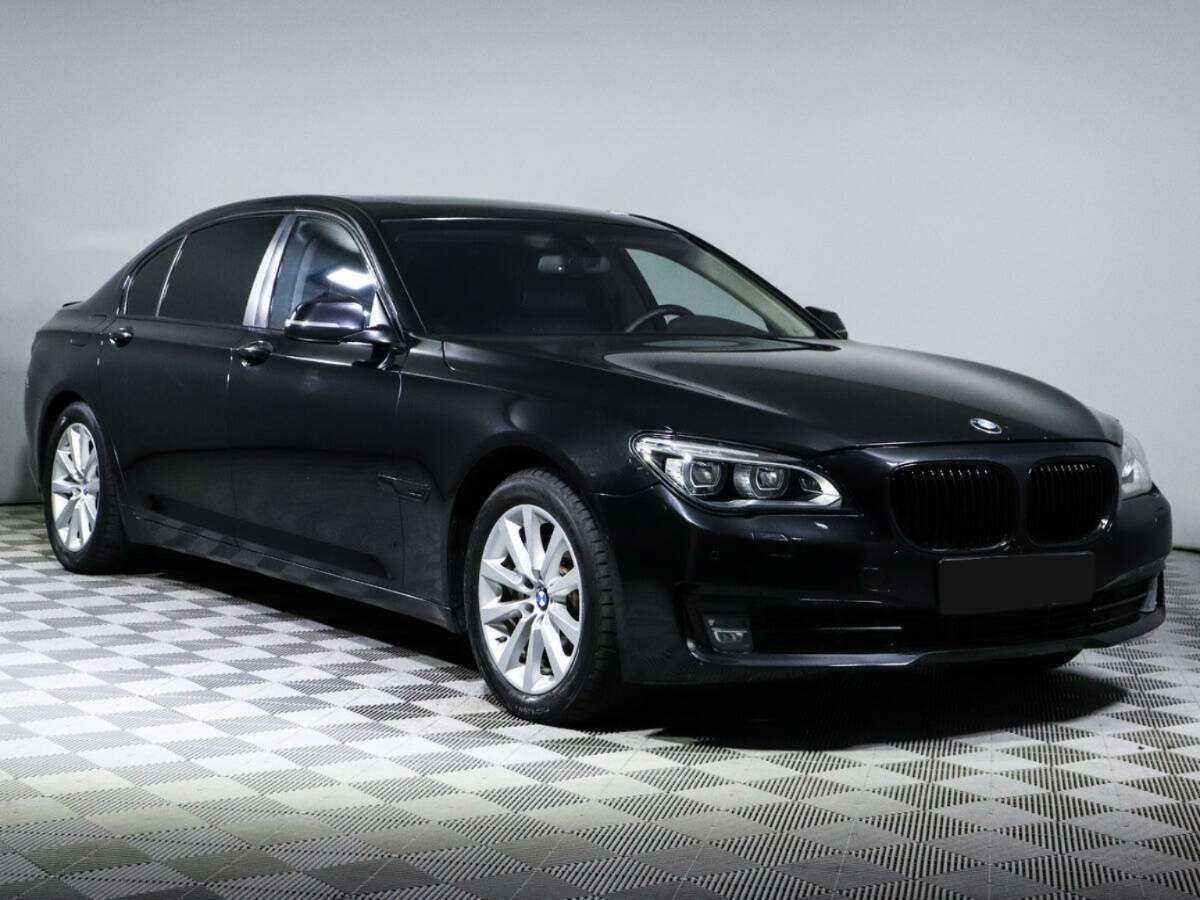 BMW 7 серии 2013