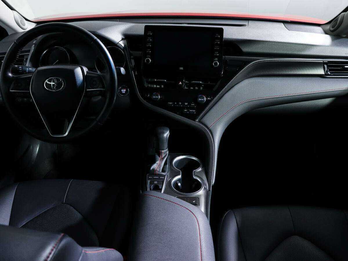Toyota Camry 2021