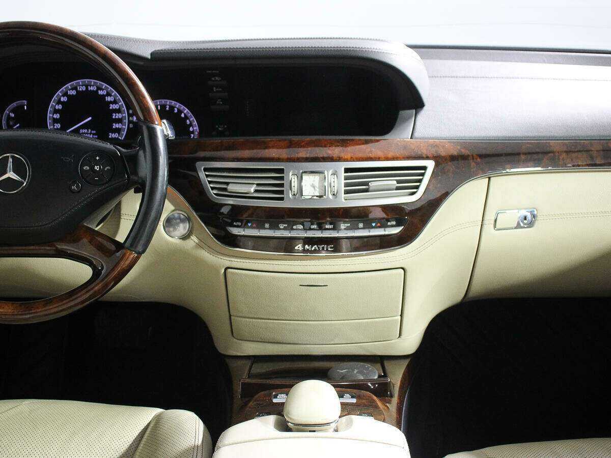 Mercedes-Benz S-Класс 2011