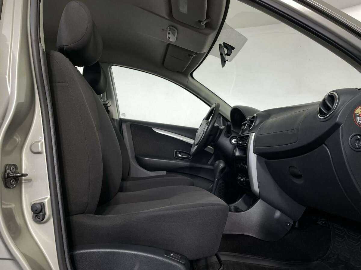 Nissan Almera 2013