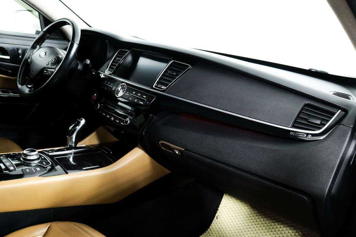 Kia Quoris