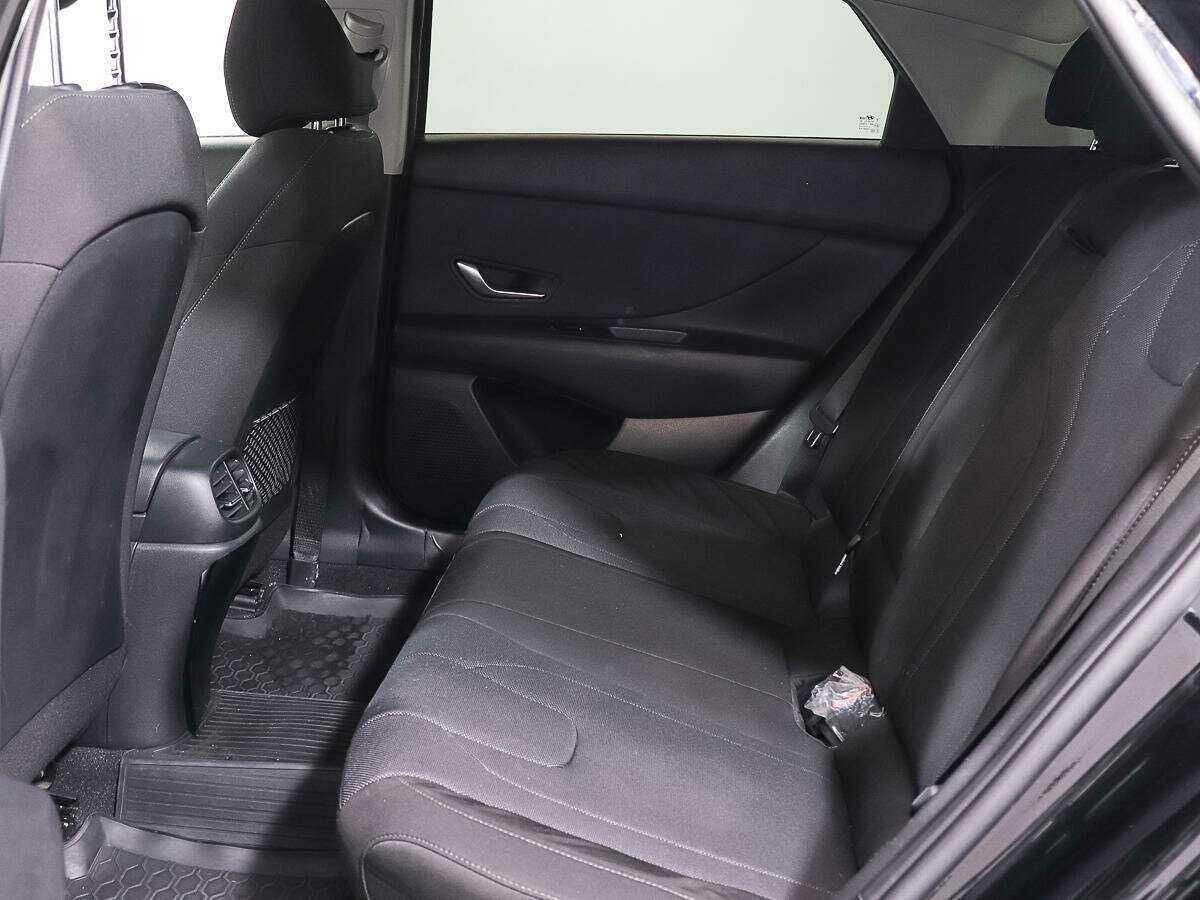 Hyundai Elantra 2021