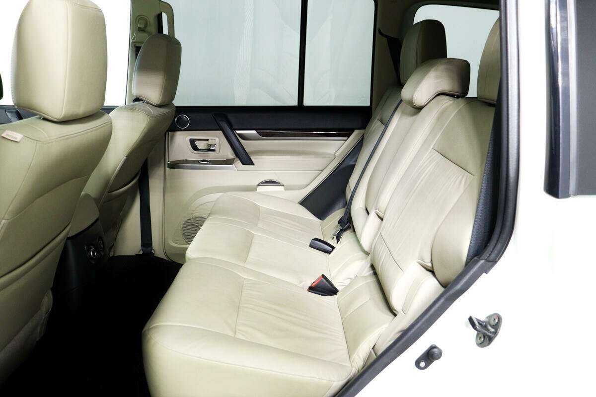 Mitsubishi Pajero 2021