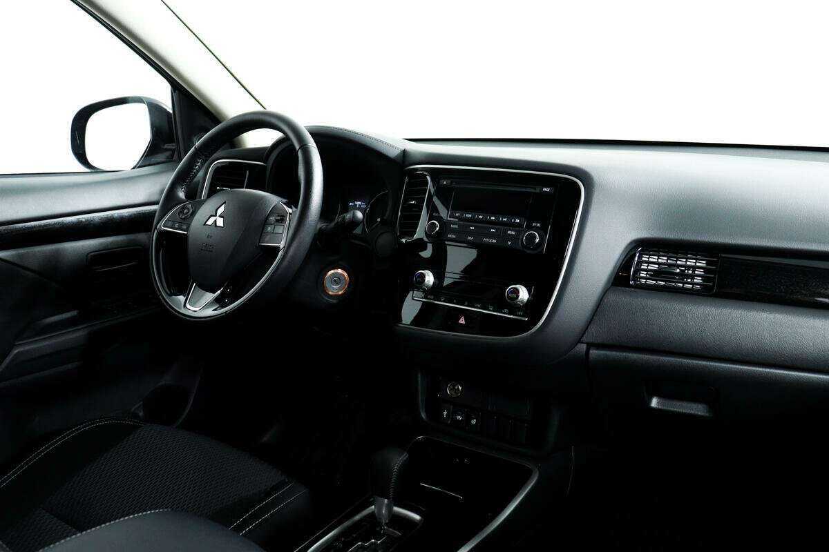 Mitsubishi Outlander 2020