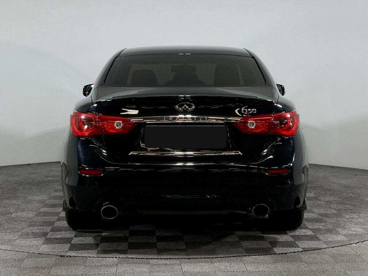 Infiniti Q50 2015