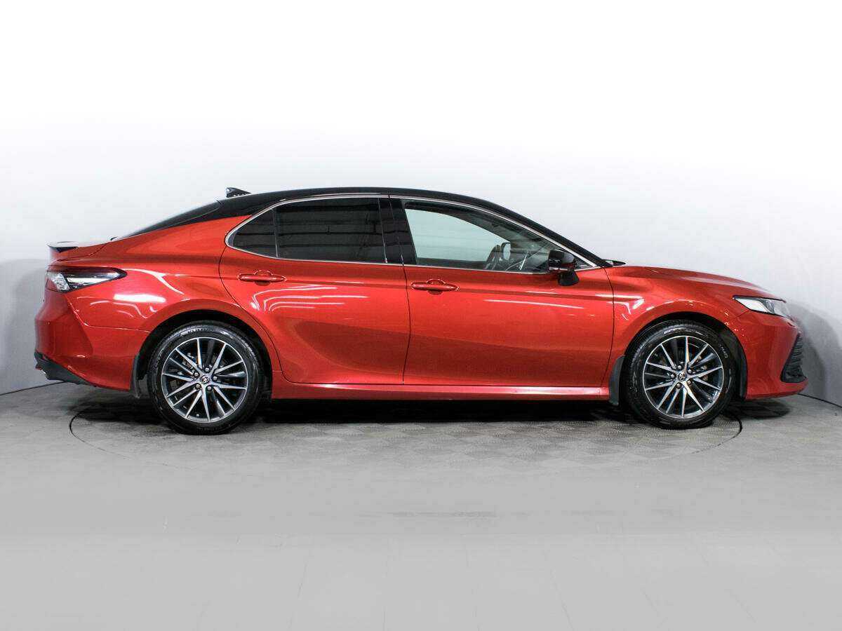 Toyota Camry 2021