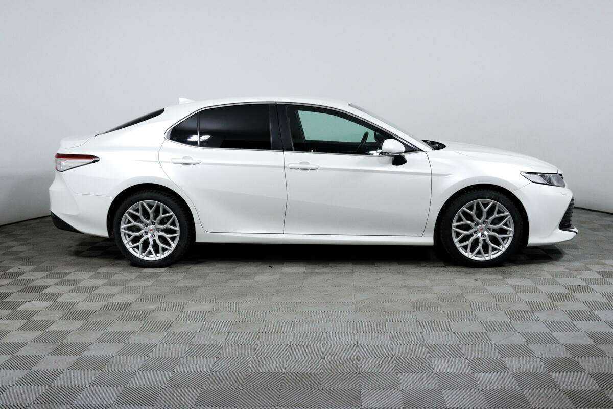 Toyota Camry 2019