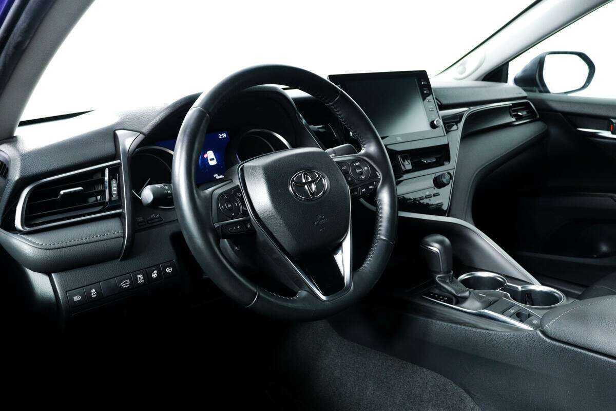 Toyota Camry 2021