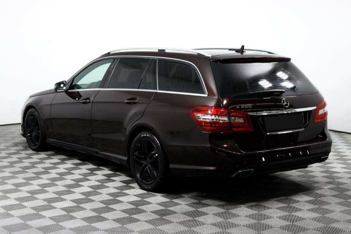 Mercedes-Benz E-Класс 2012