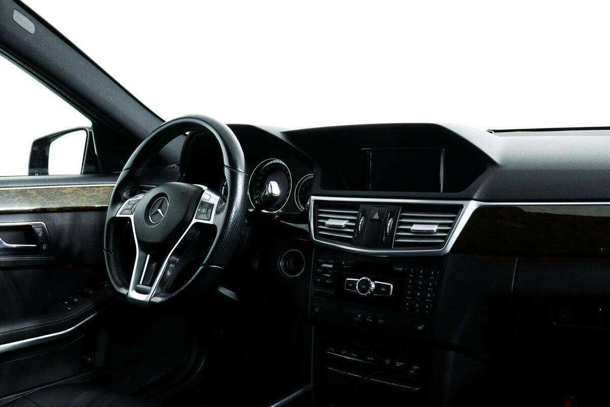 Mercedes-Benz E-Класс 2012