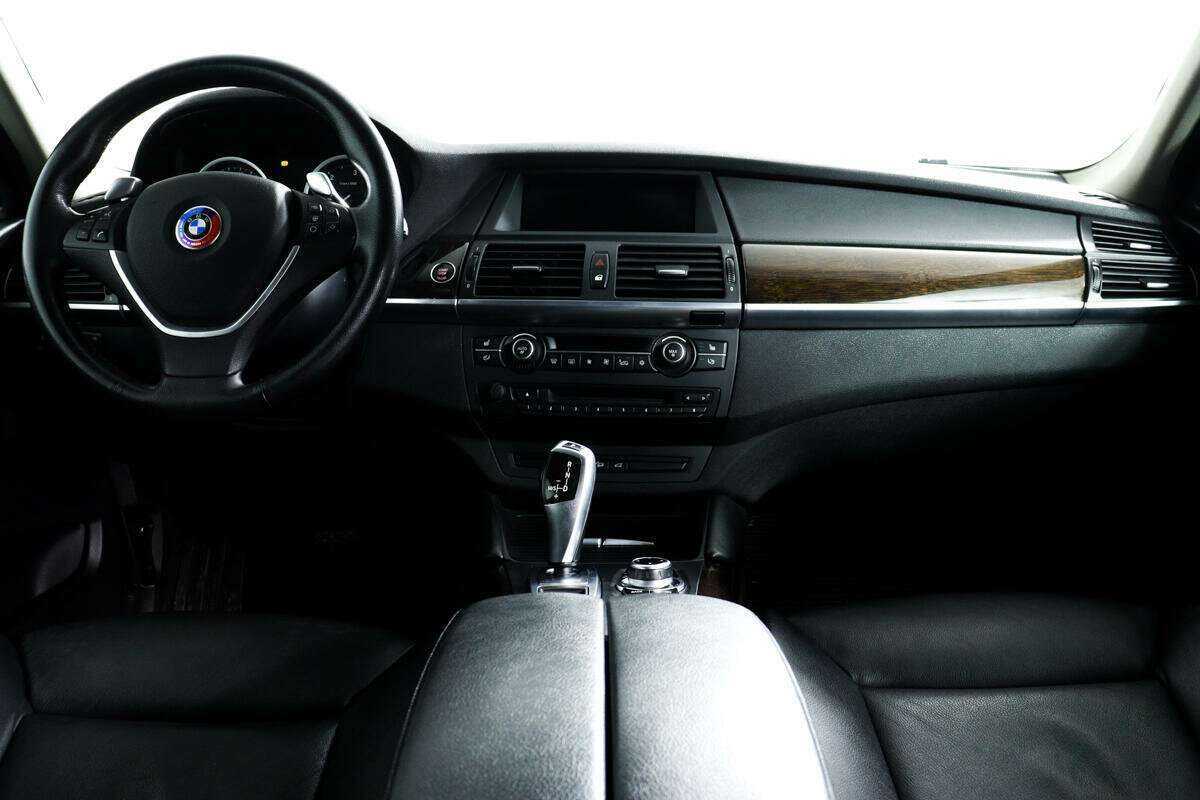 BMW X6 2011