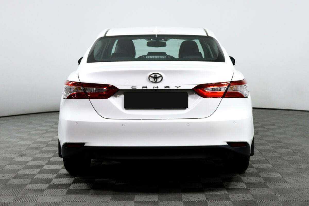 Toyota Camry 2021