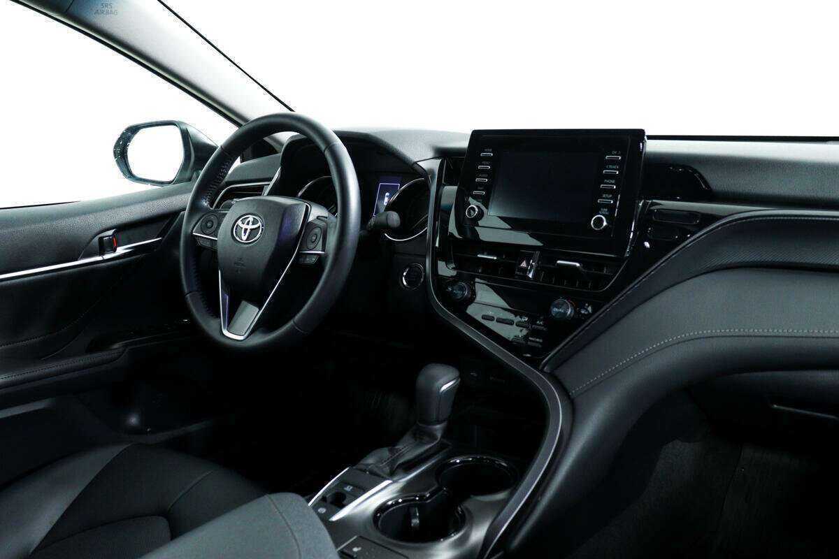 Toyota Camry 2021