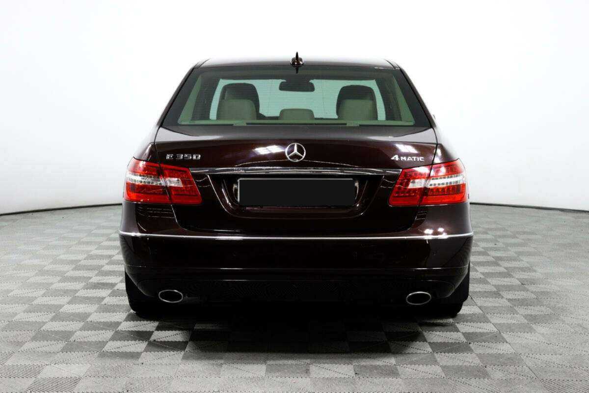 Mercedes-Benz E-Класс 2012