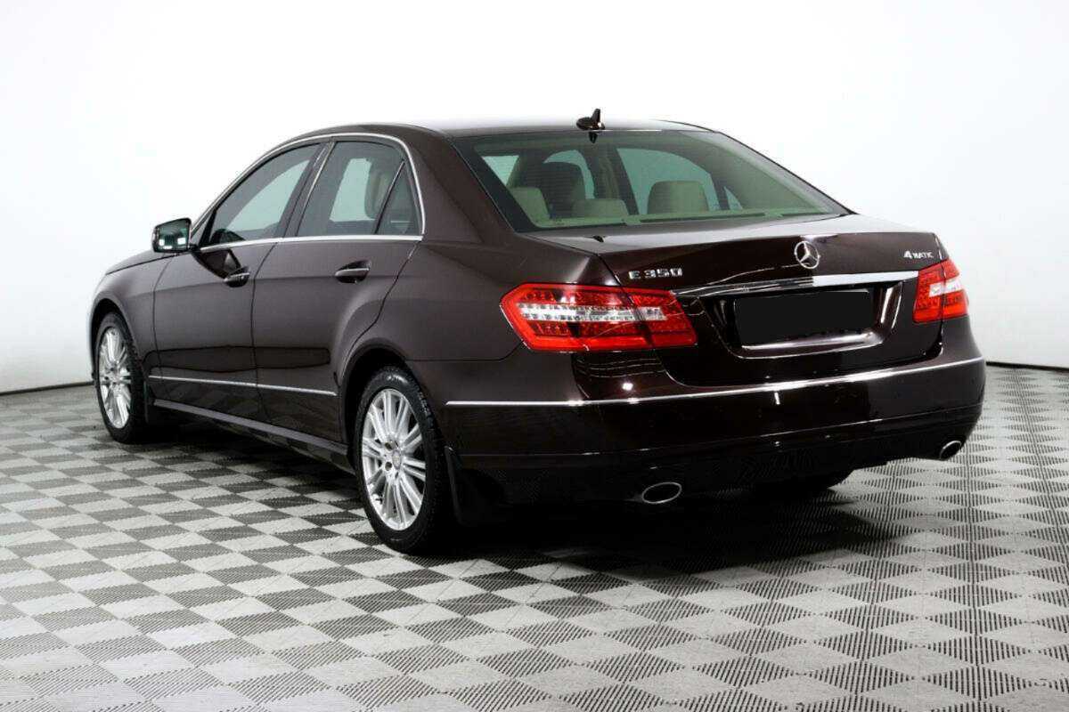 Mercedes-Benz E-Класс 2012