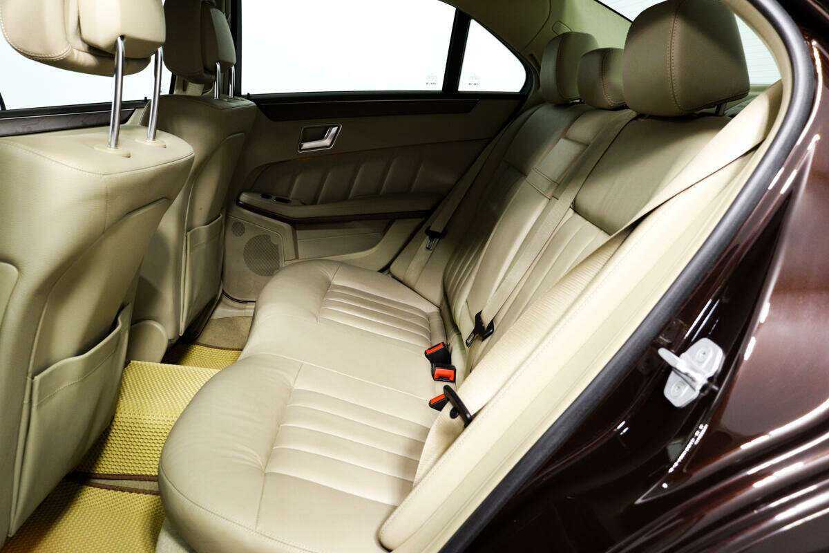 Mercedes-Benz E-Класс 2012