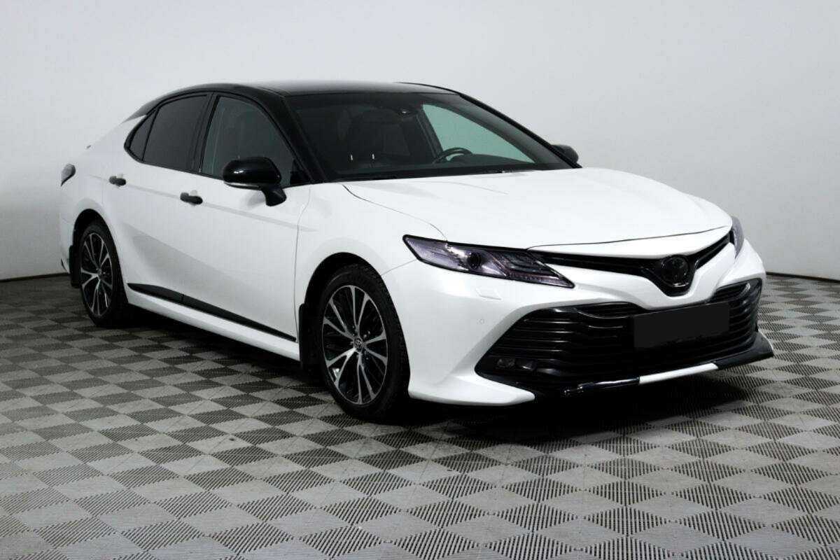 Toyota Camry 2021