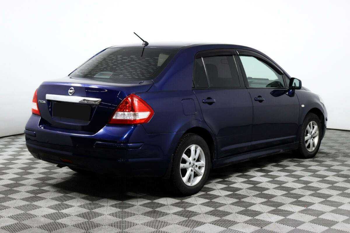 Nissan Tiida 2010