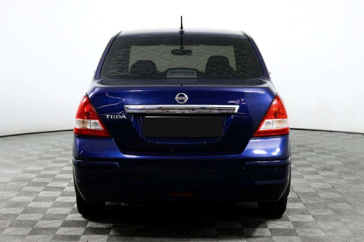 Nissan Tiida 2010