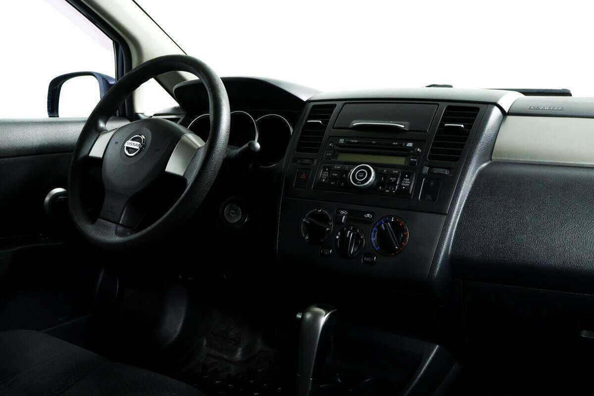 Nissan Tiida 2010