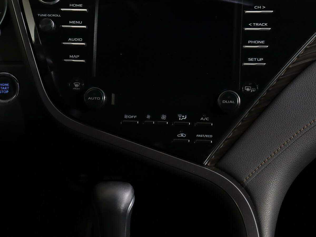 Toyota Camry 2019