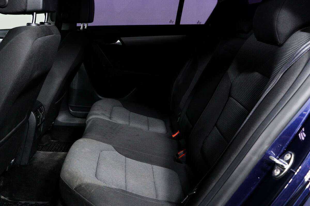 Volkswagen Passat 2011