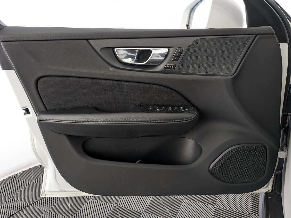 Volvo V60 Cross Country 2021