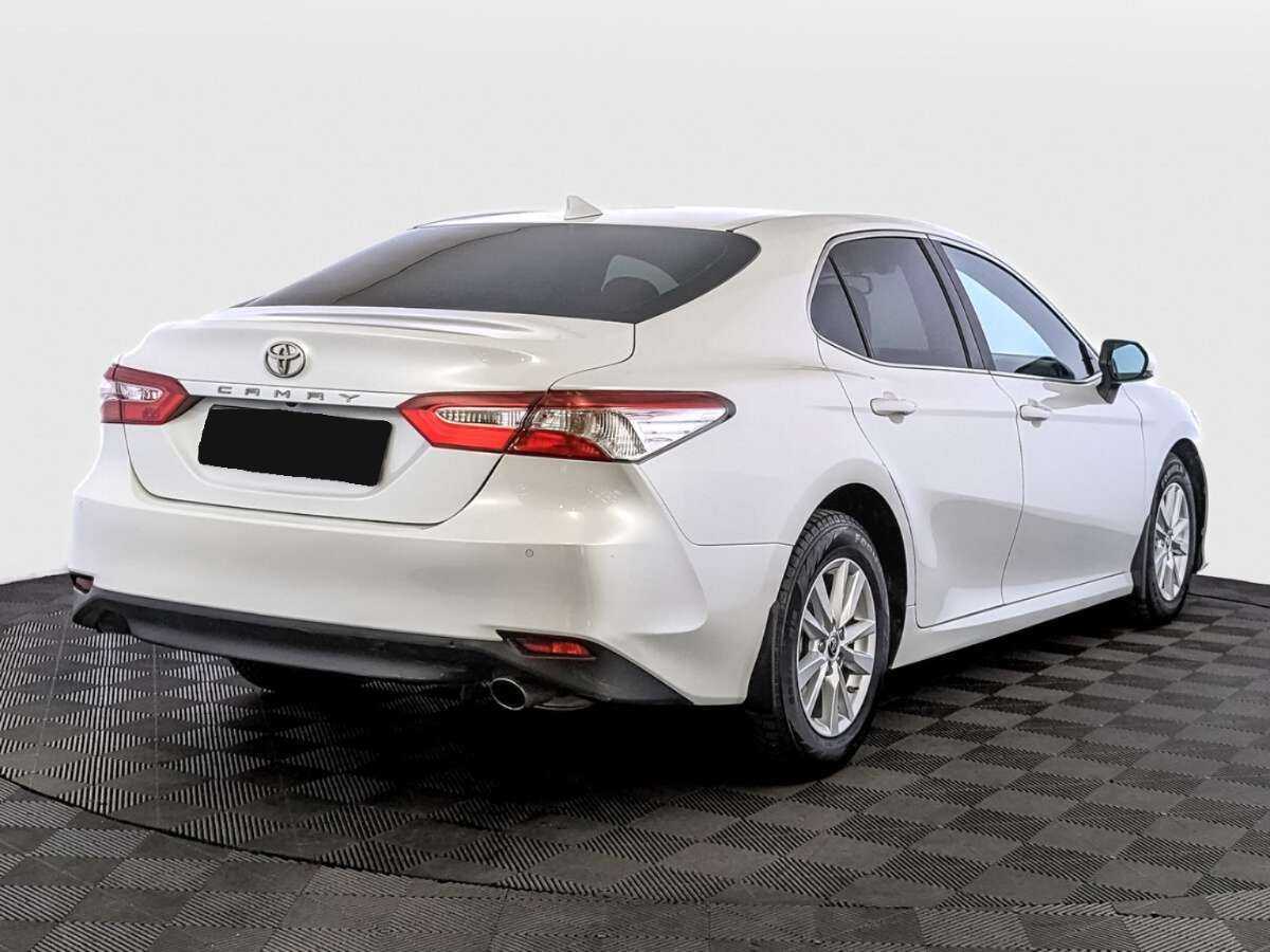 Toyota Camry 2021