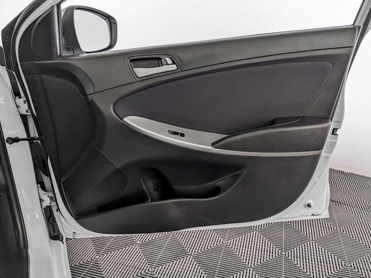 Hyundai Solaris 2015