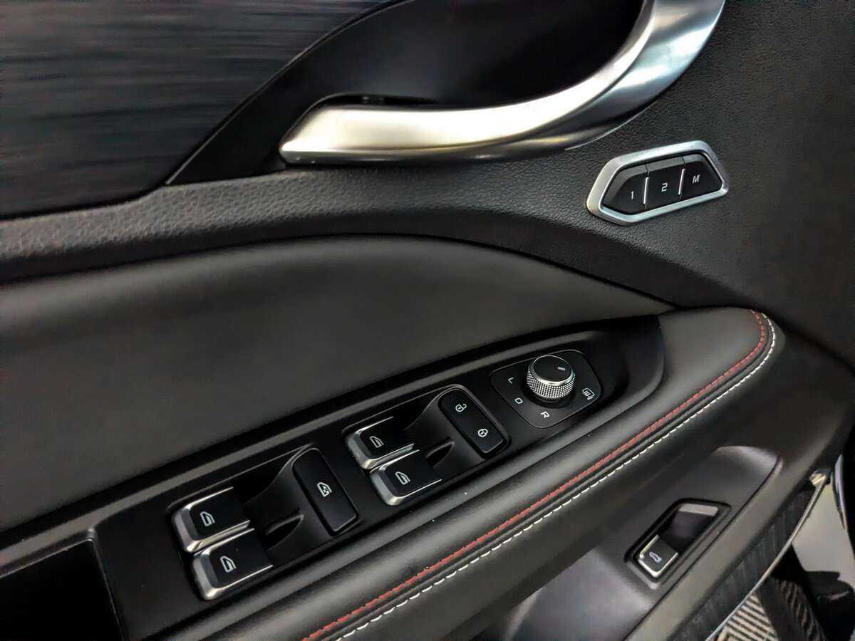 Geely Tugella 2021