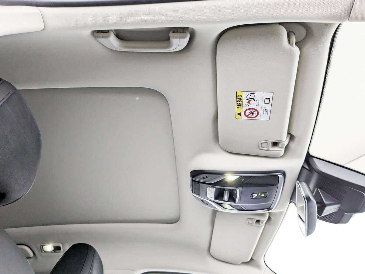 Geely Tugella 2021