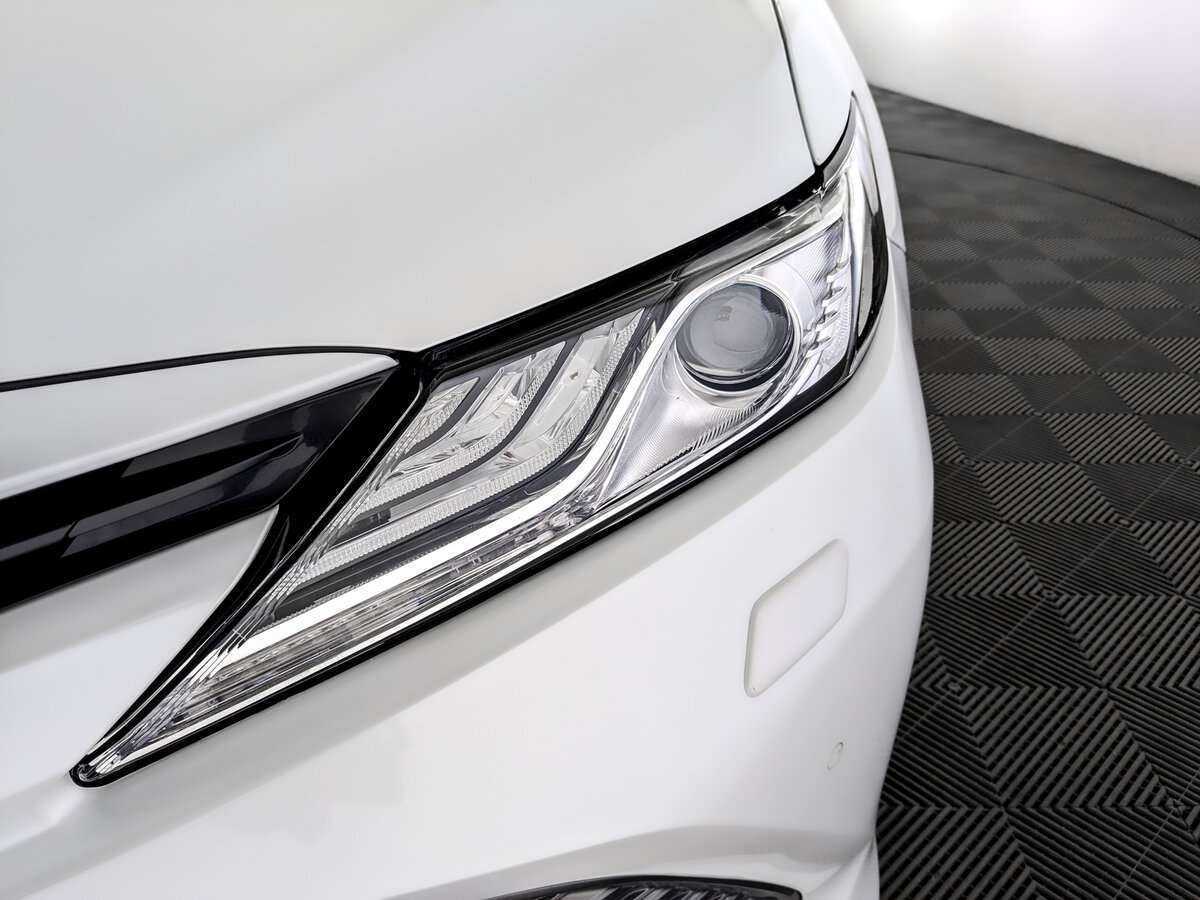 Toyota Camry 2019