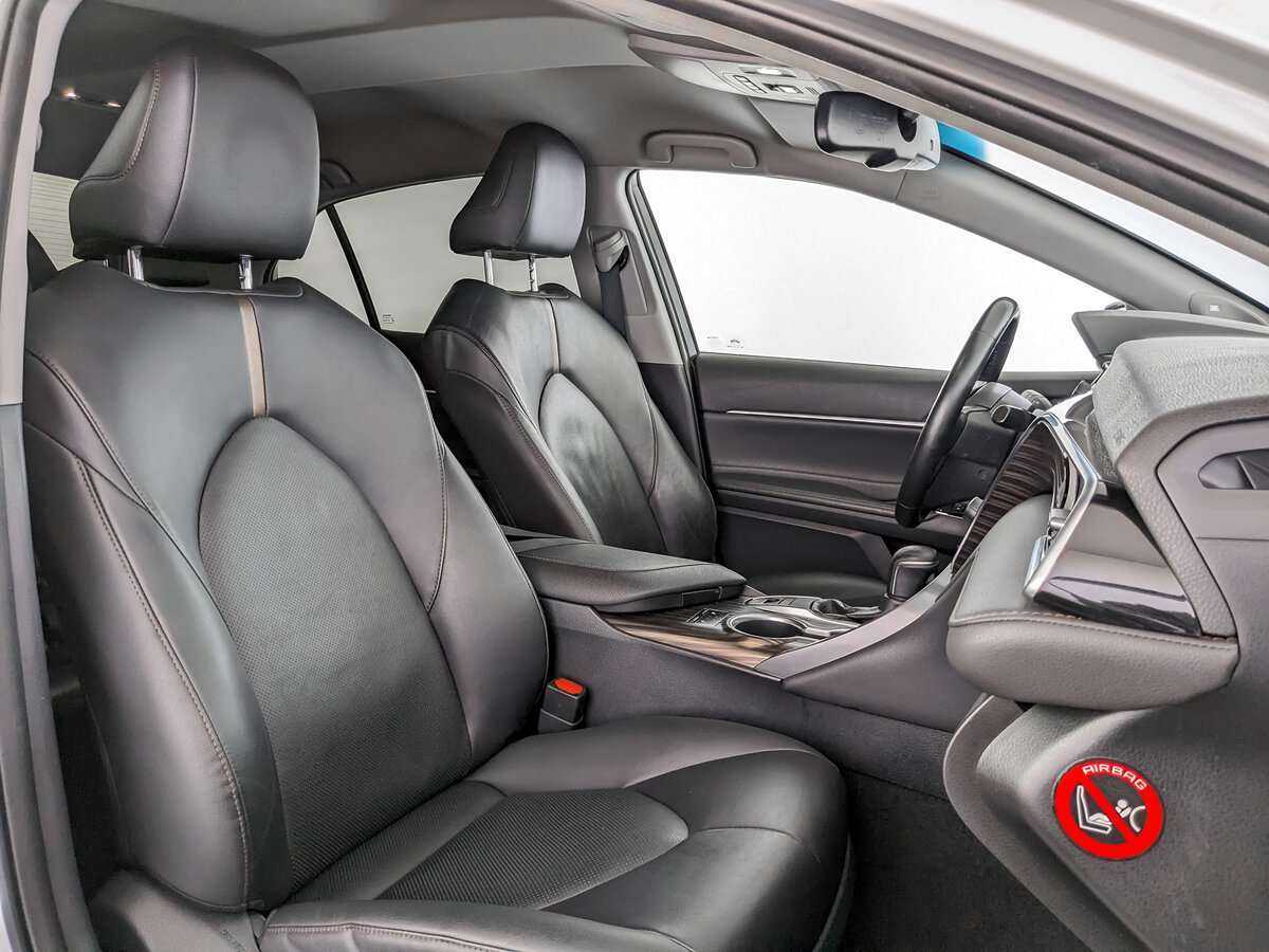Toyota Camry 2019