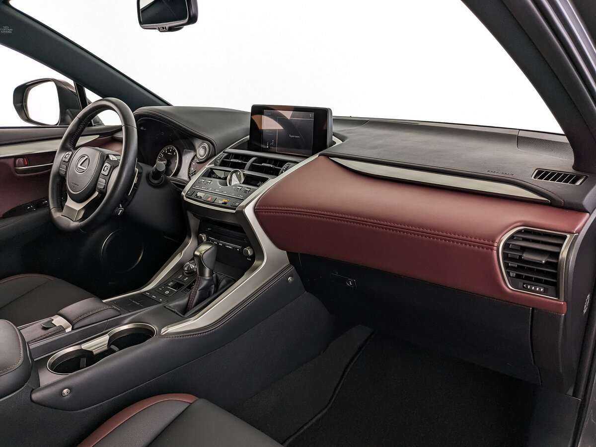 Lexus NX 2021