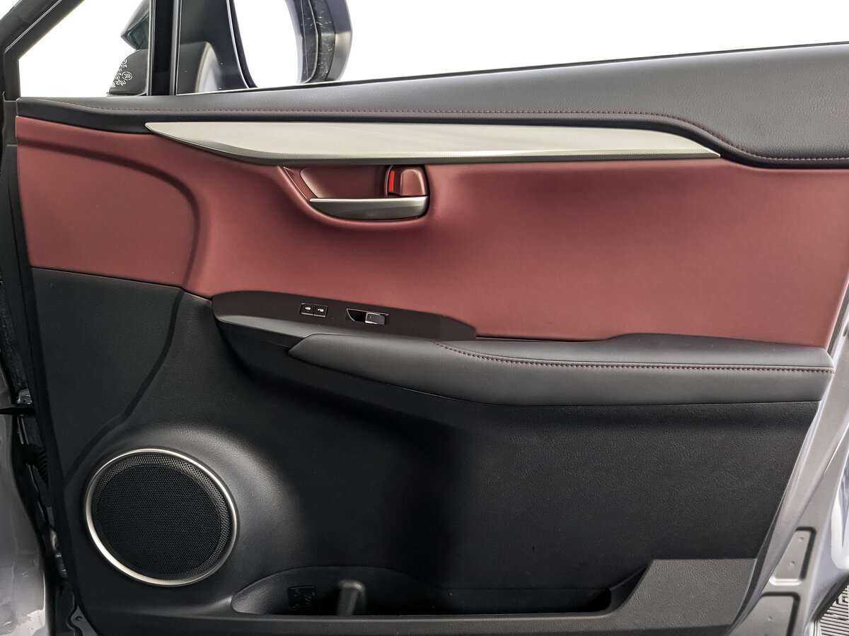 Lexus NX 2021