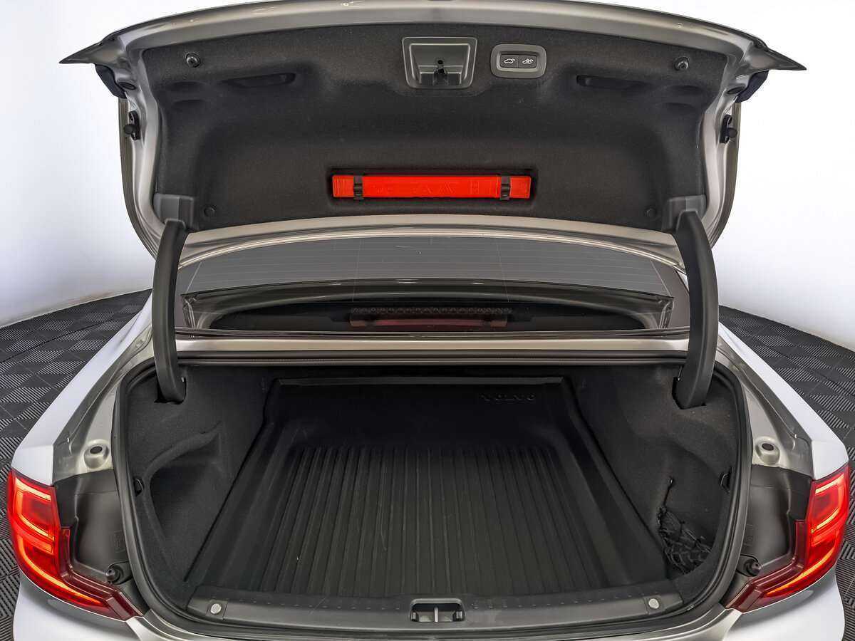 Volvo S90 2020