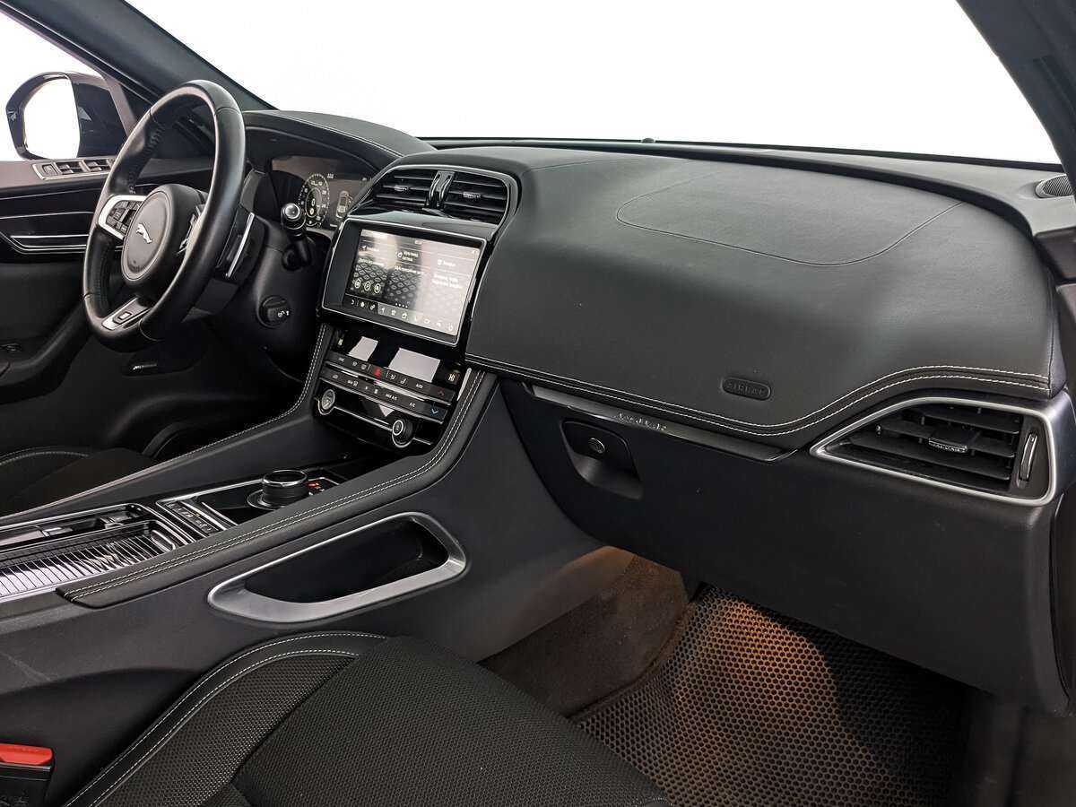 Jaguar F-Pace 2019