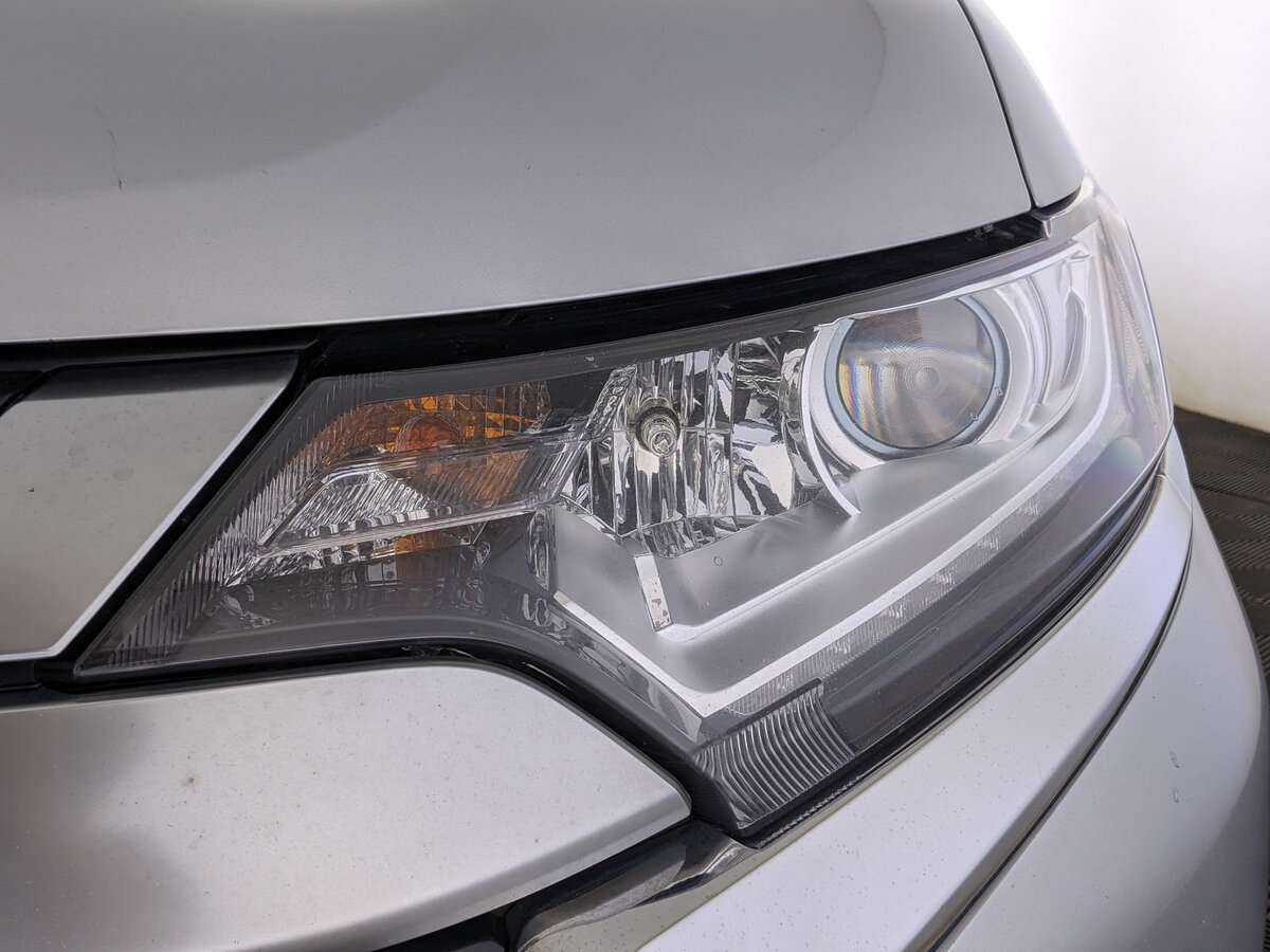 Mitsubishi Outlander 2020